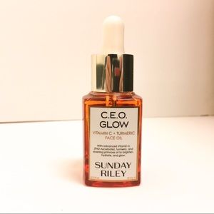 CEO Glow Sunday Riley Vitamin C + Tumeric Face Oil